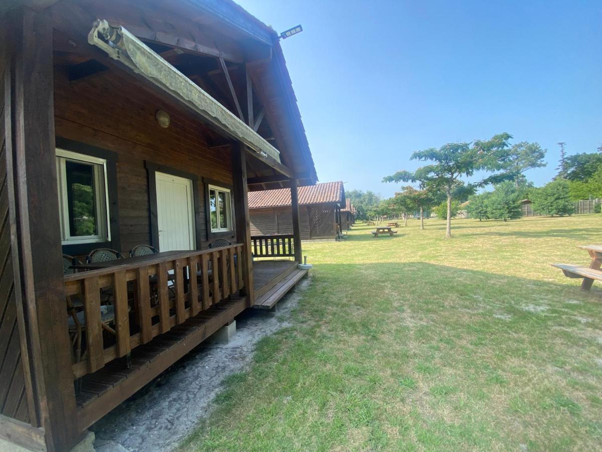 Camping Familial Les Chalets D'Uza Dış mekan fotoğraf